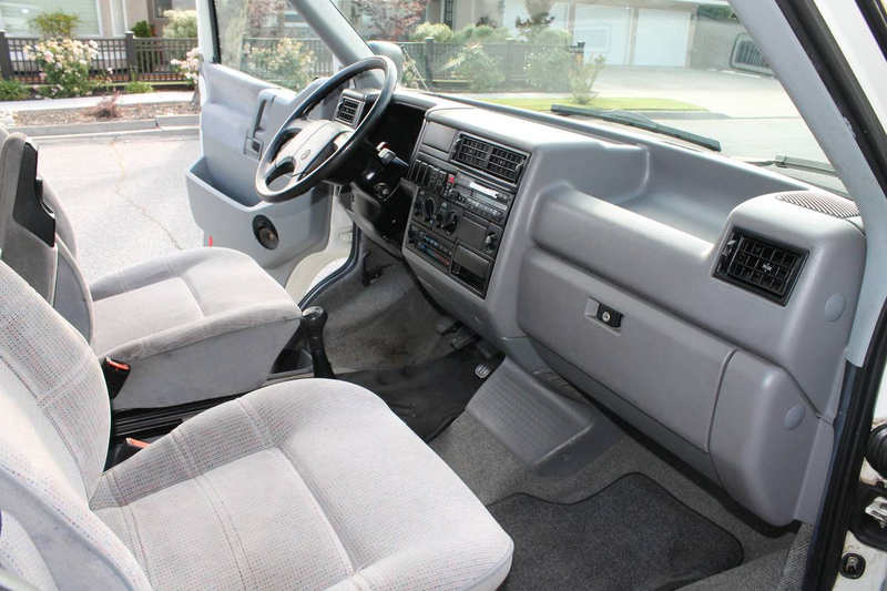 Illustration for article titled At $5,000, Does This 1993 VW EuroVan MV Totally Mean it’s Van Time?
